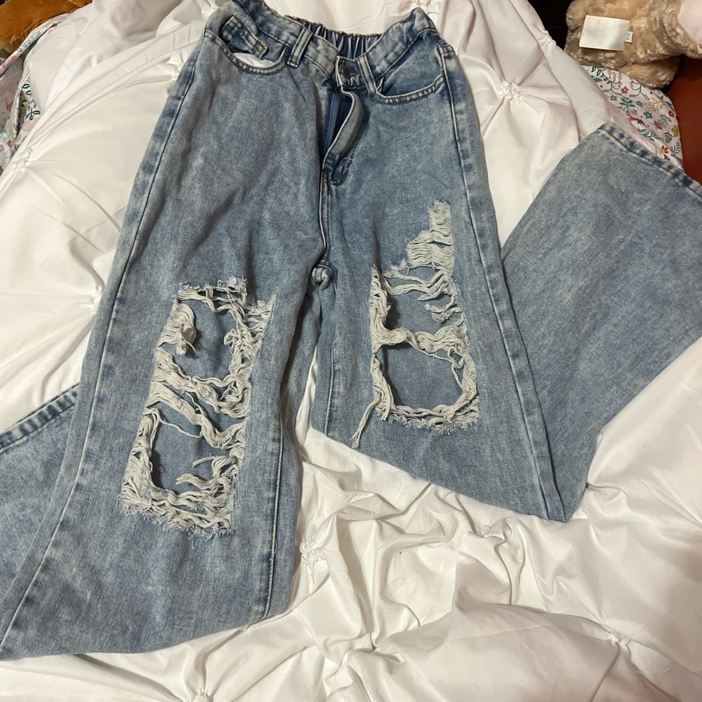 SHEIN Kids Light Blue Distressed Jeans